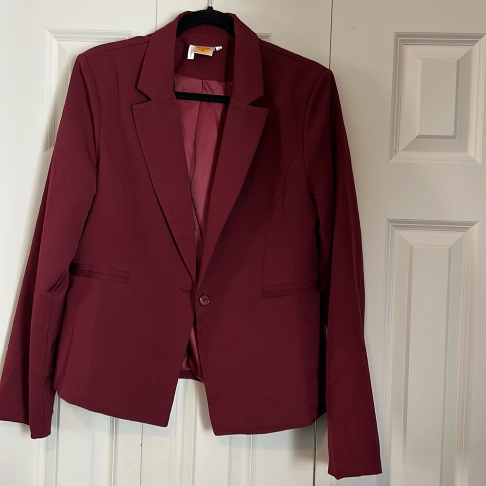 Women’s Tailored Burgundy Blazer Jacket